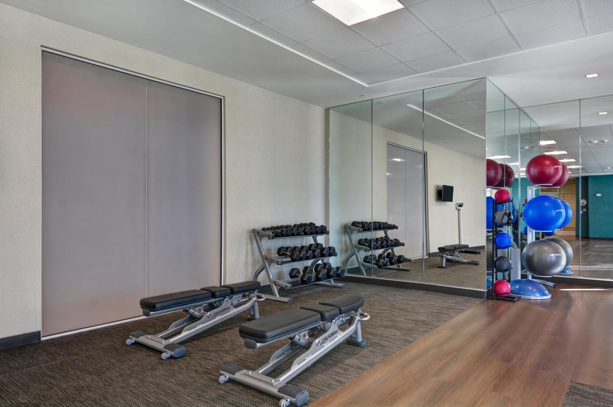 Courtyard By Marriott Jackson Madison Hotel Екстериор снимка