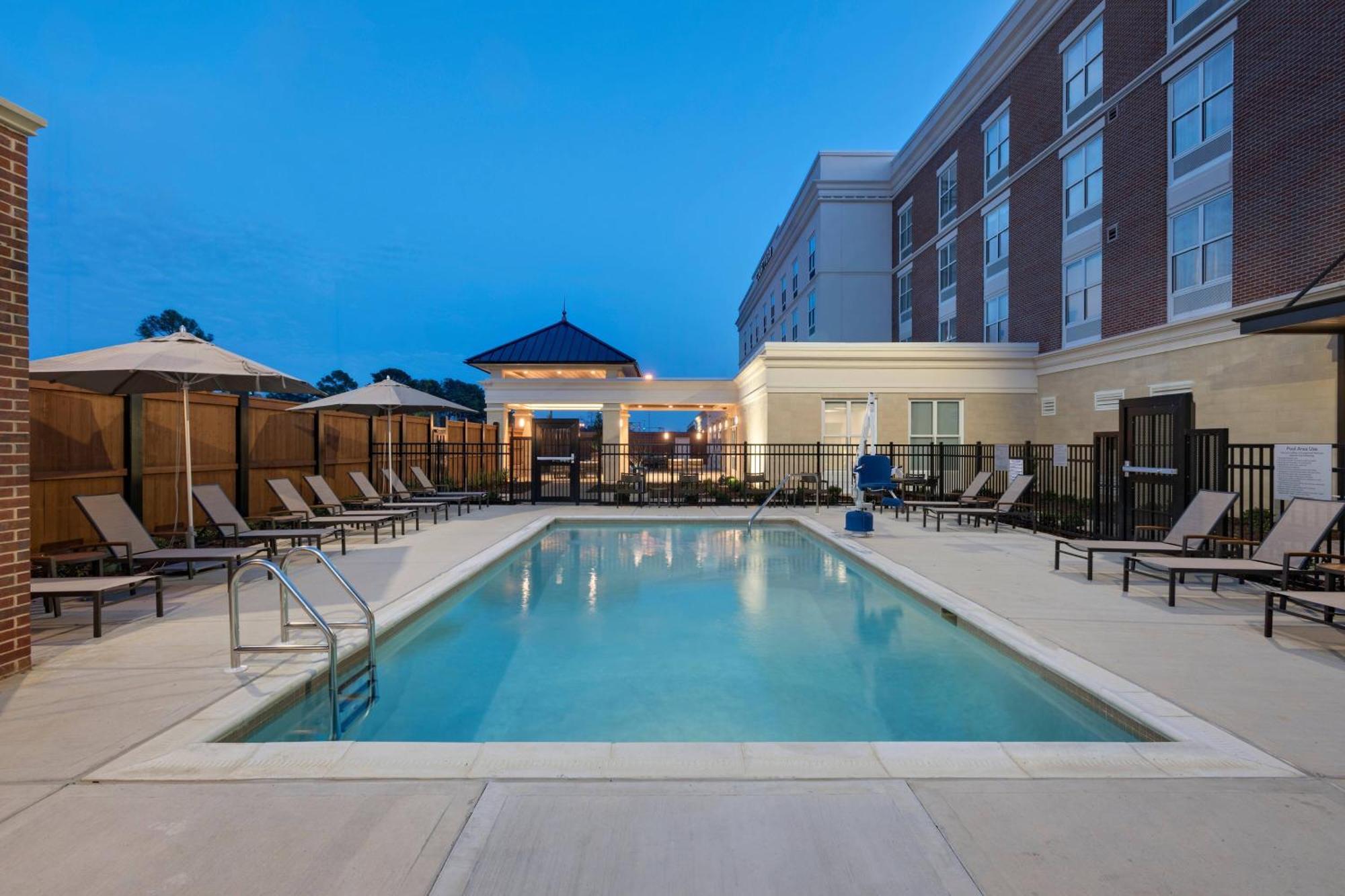 Courtyard By Marriott Jackson Madison Hotel Екстериор снимка